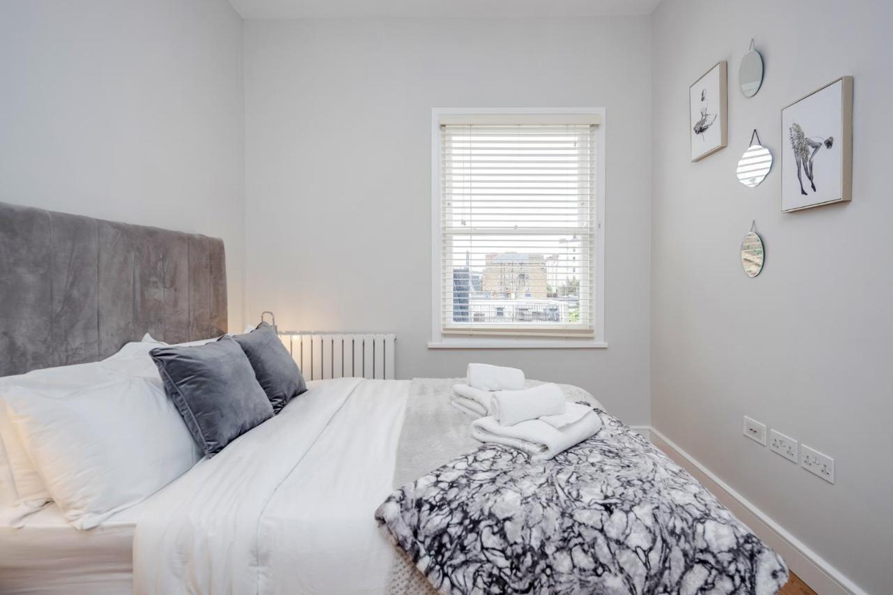 Beautiful 2 Bedrooms Split Level Fulham Apartment Лондон Экстерьер фото